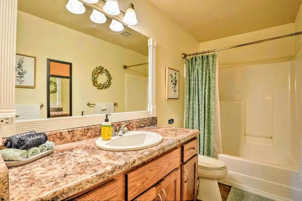 Experience Euphoria At Branson'S Fall Creek Condo Luaran gambar