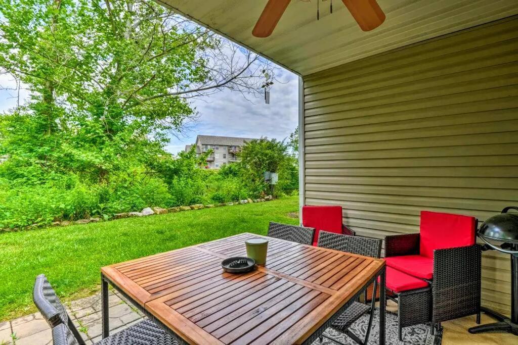 Experience Euphoria At Branson'S Fall Creek Condo Luaran gambar